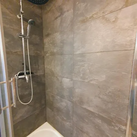 Apartmán Maya Parking Clim Wifi Centre-ville Et Port - Rossiconciergerie - Linge Inclus *